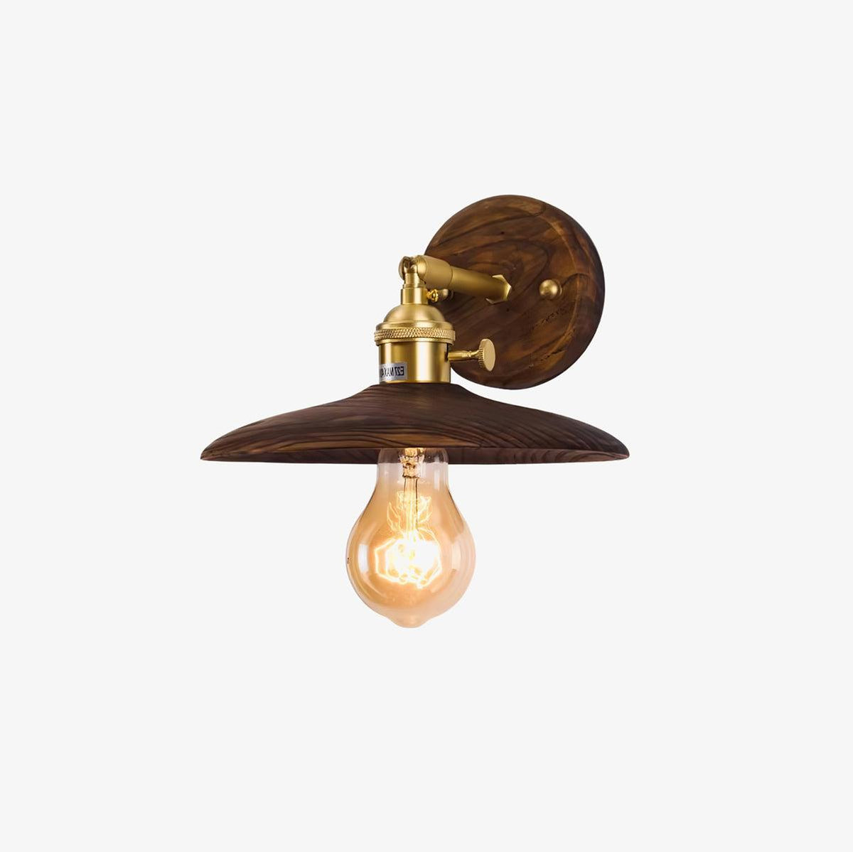 Auroelia wandlamp van messing met walnoothout