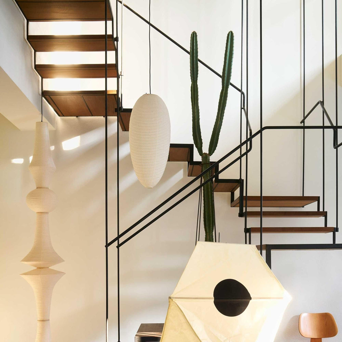 Myraean Moderne minimalistische hanglamp met bamboe en papier in kastanjebruin