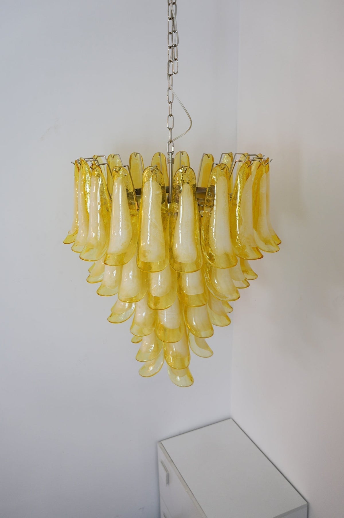 Eranos kroonluchter Murano-glas bloemblaadjes golfvorm