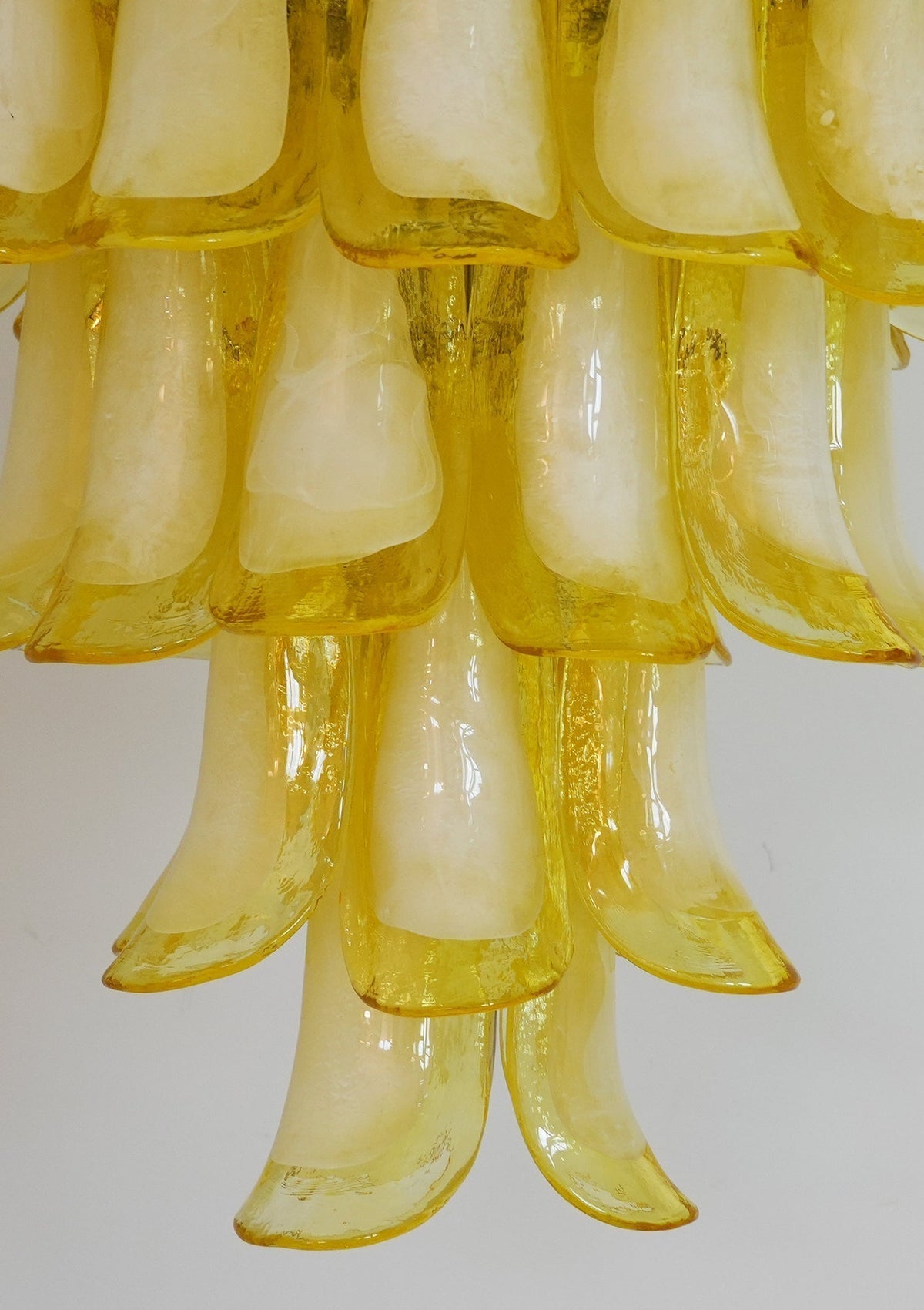 Eranos kroonluchter Murano-glas bloemblaadjes golfvorm