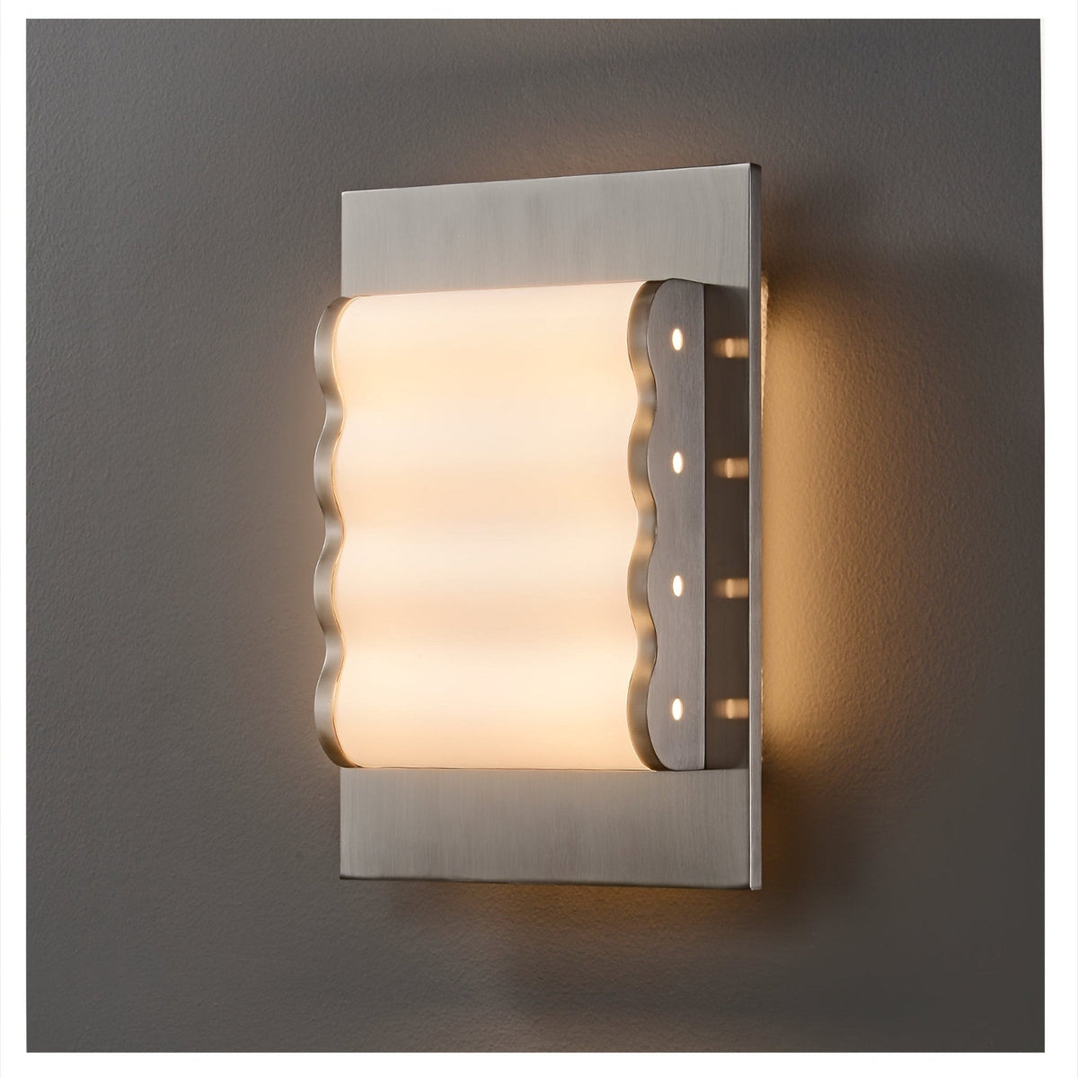 Wave wandlamp met moderne stoffen kap