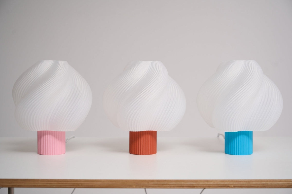 Buffy moderne tafellamp van kunststof