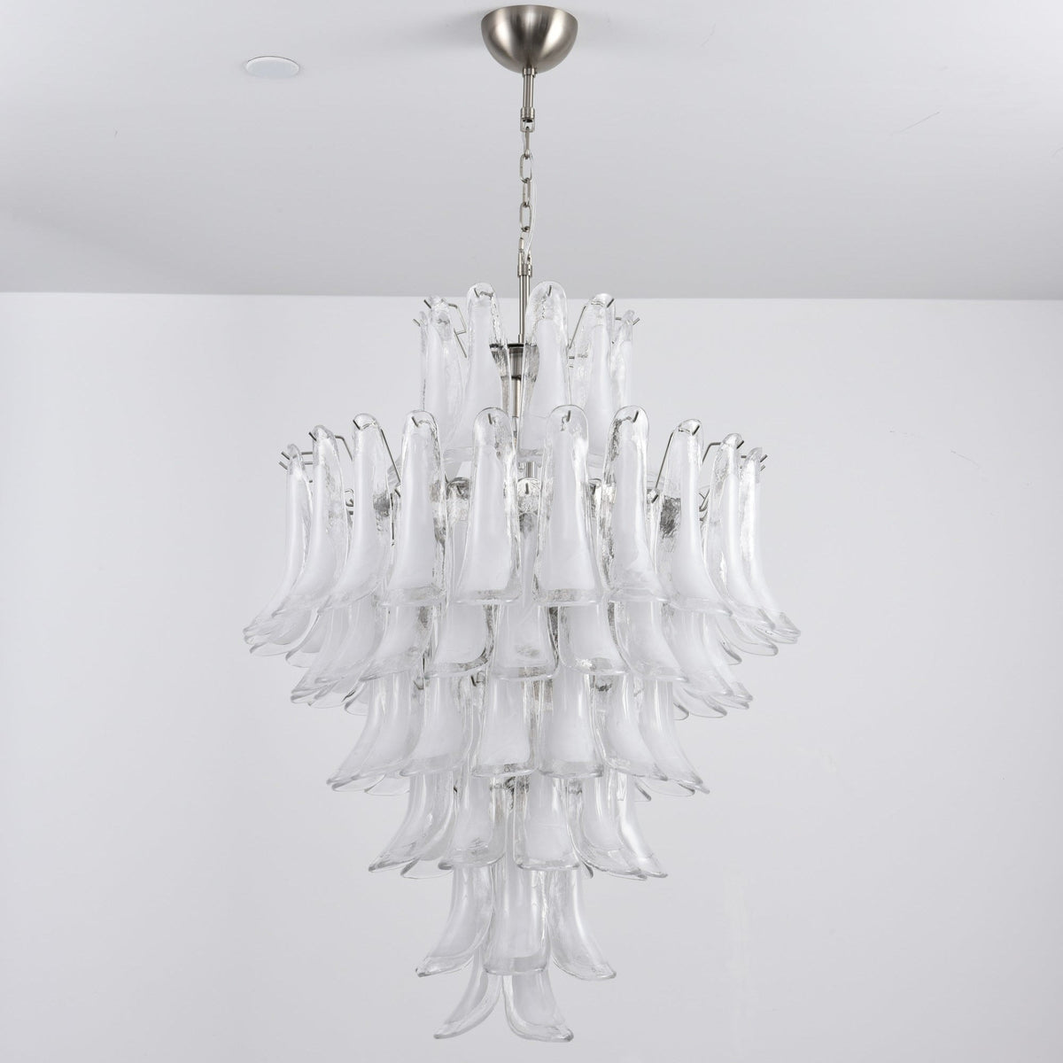 Eirivine kroonluchter wit Cloud glas Petals met bloemblaadjes