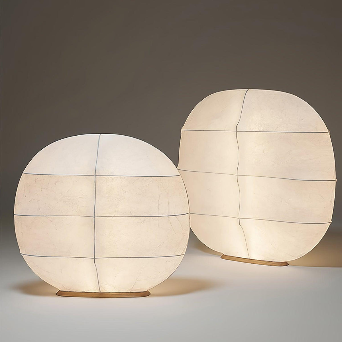 Lylaeos wandlamp met organische vorm in imitatie zijde