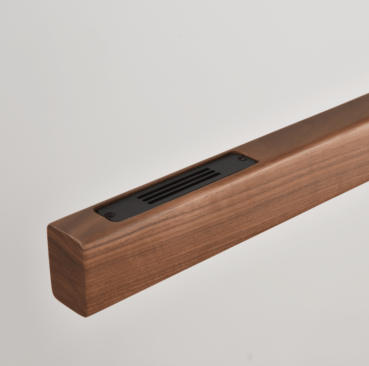 Houten lineaire hanglamp met LED