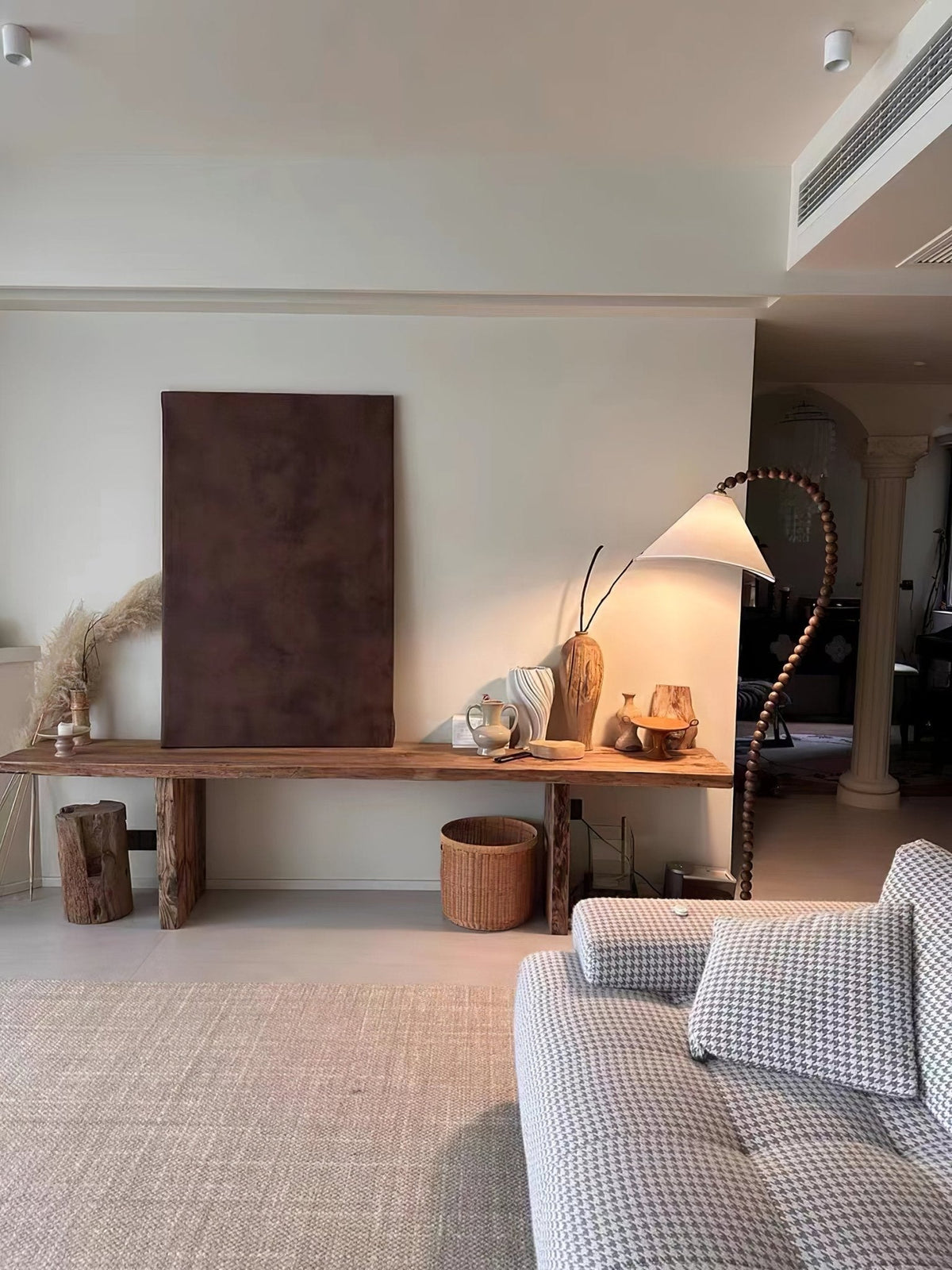 Nadia Moderne vloerlamp van walnoothout
