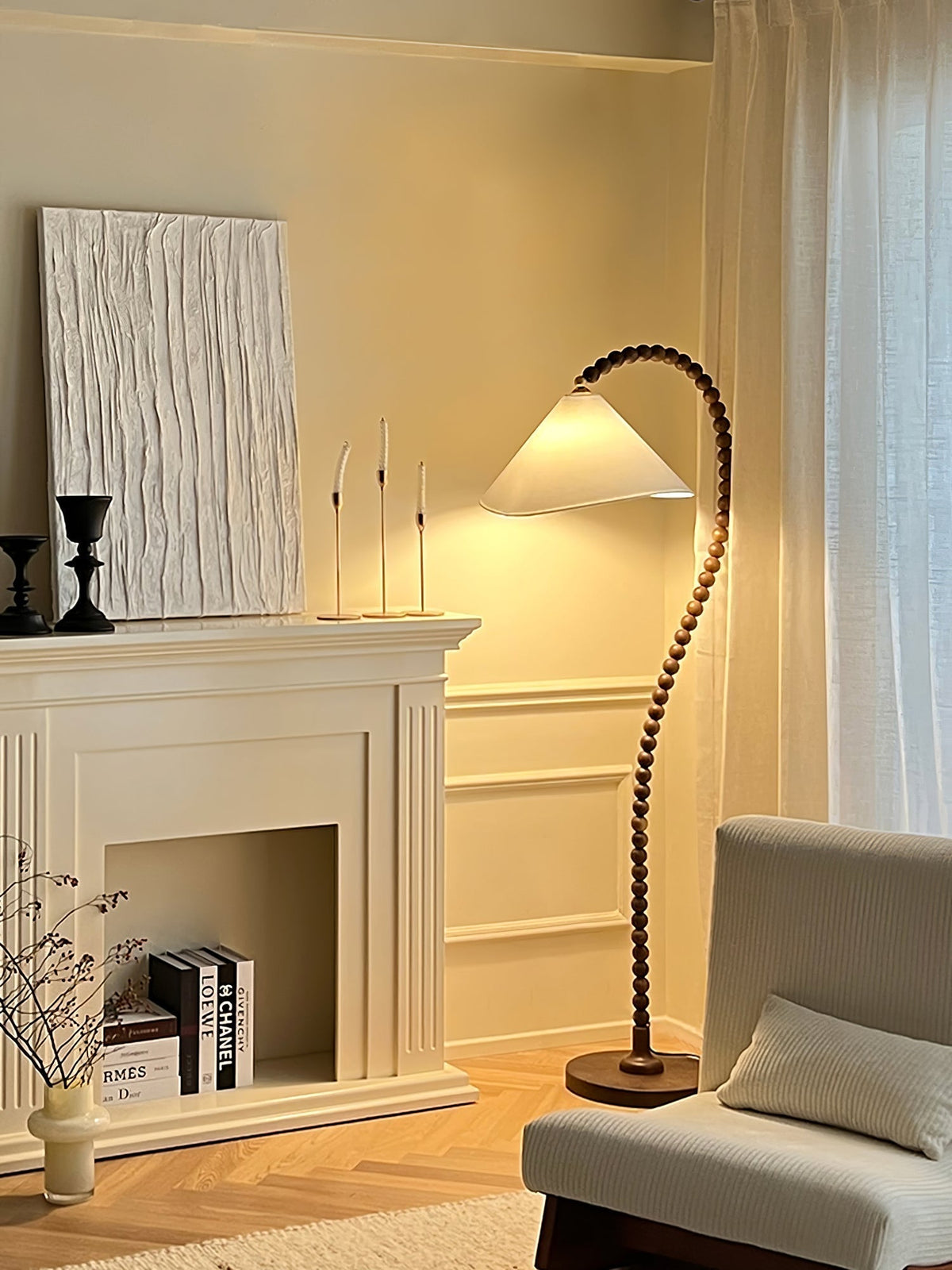 Nadia Moderne vloerlamp van walnoothout