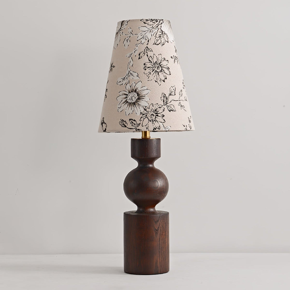 Thorne Vintage tafellamp van donker walnoothout