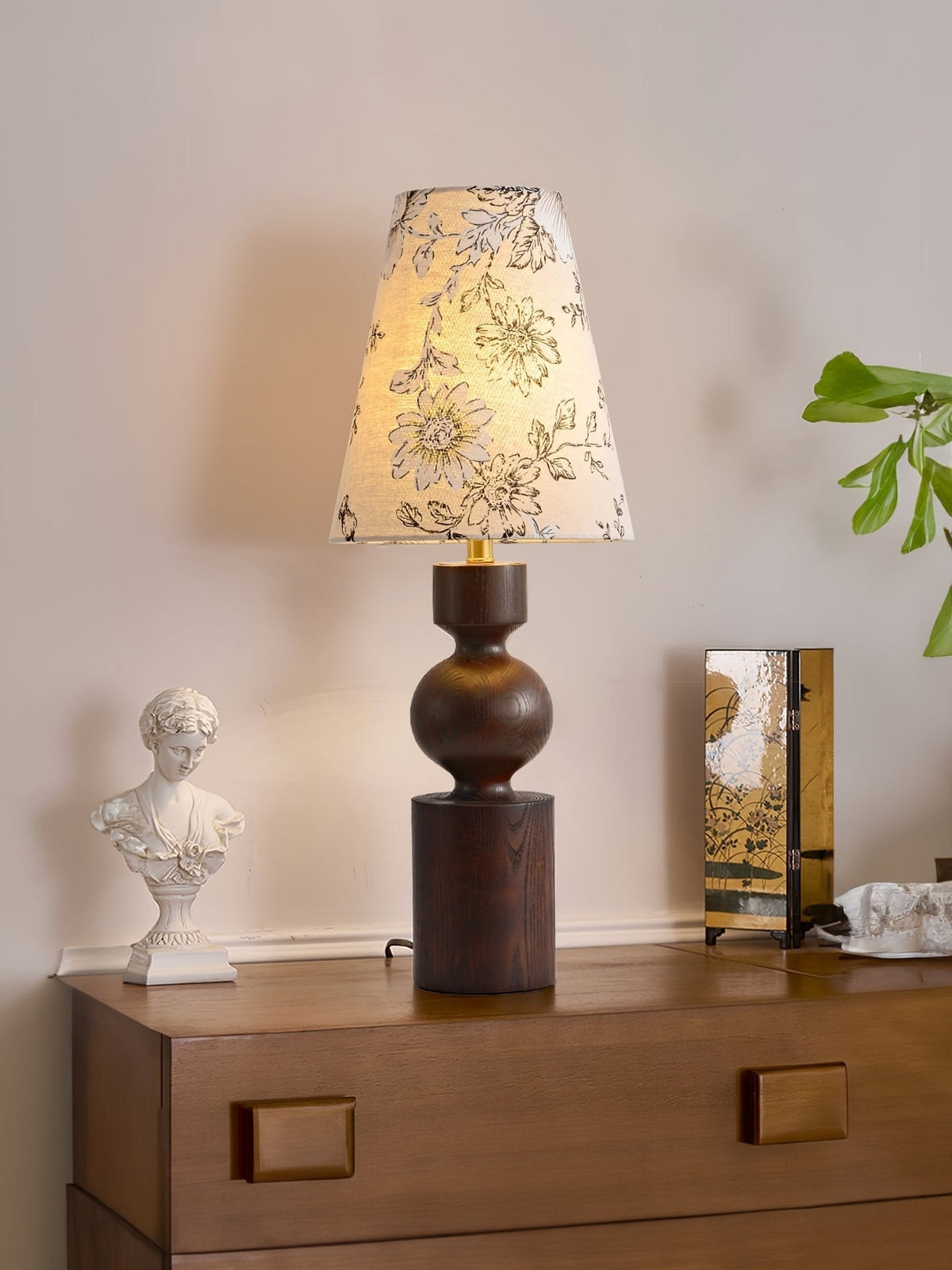 Thorne Vintage tafellamp van donker walnoothout