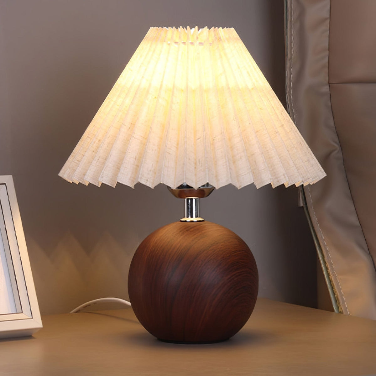 Zesilon houten bal tafellamp