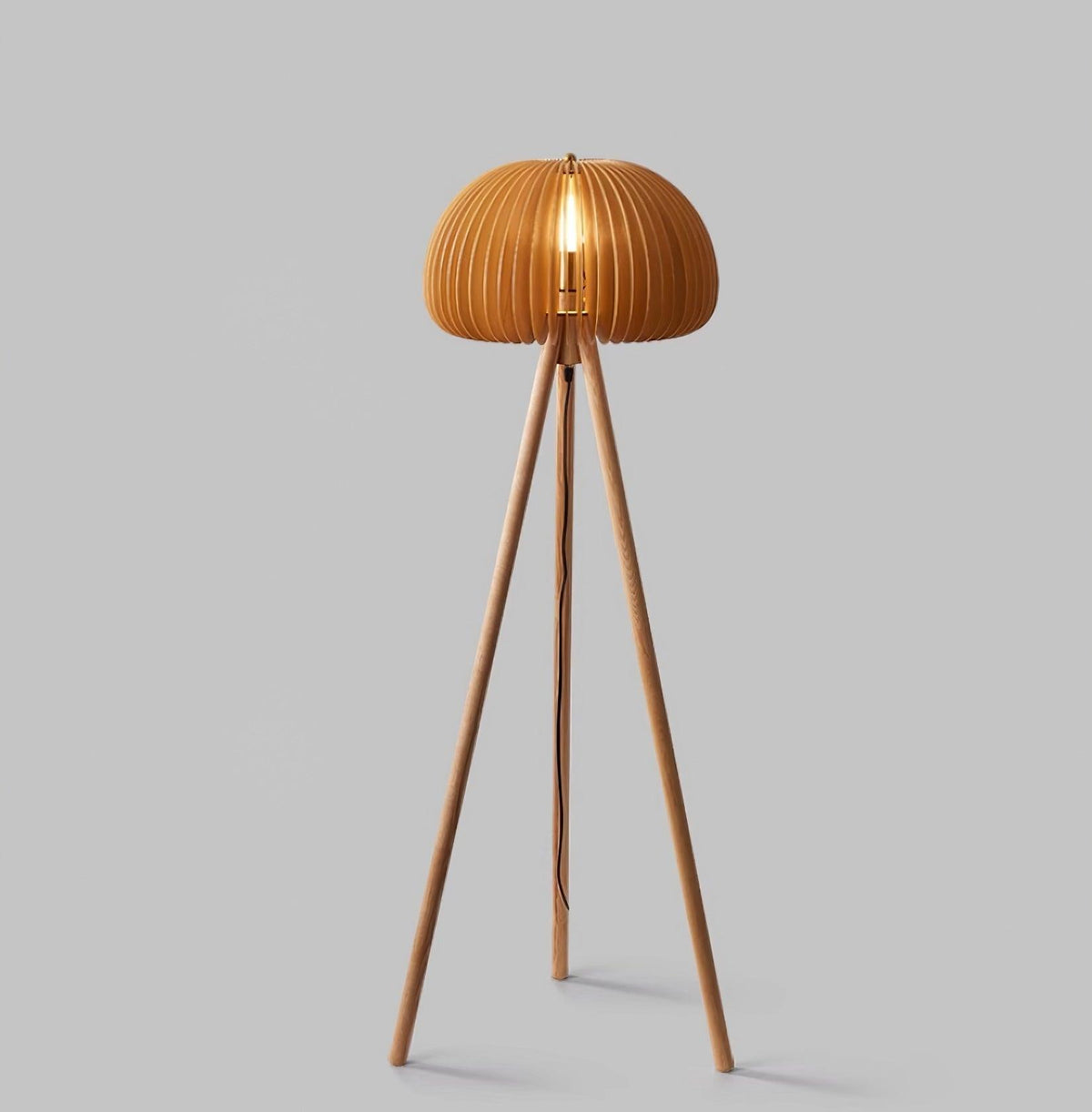 Zetalyre houten vloerlamp met driepoot