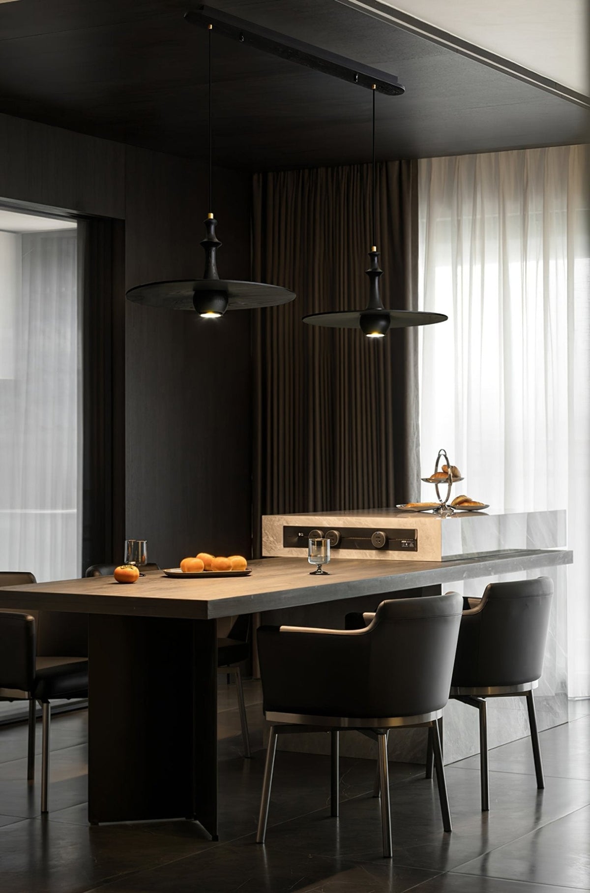 Spindle houten hanglamp met draaiend ontwerp