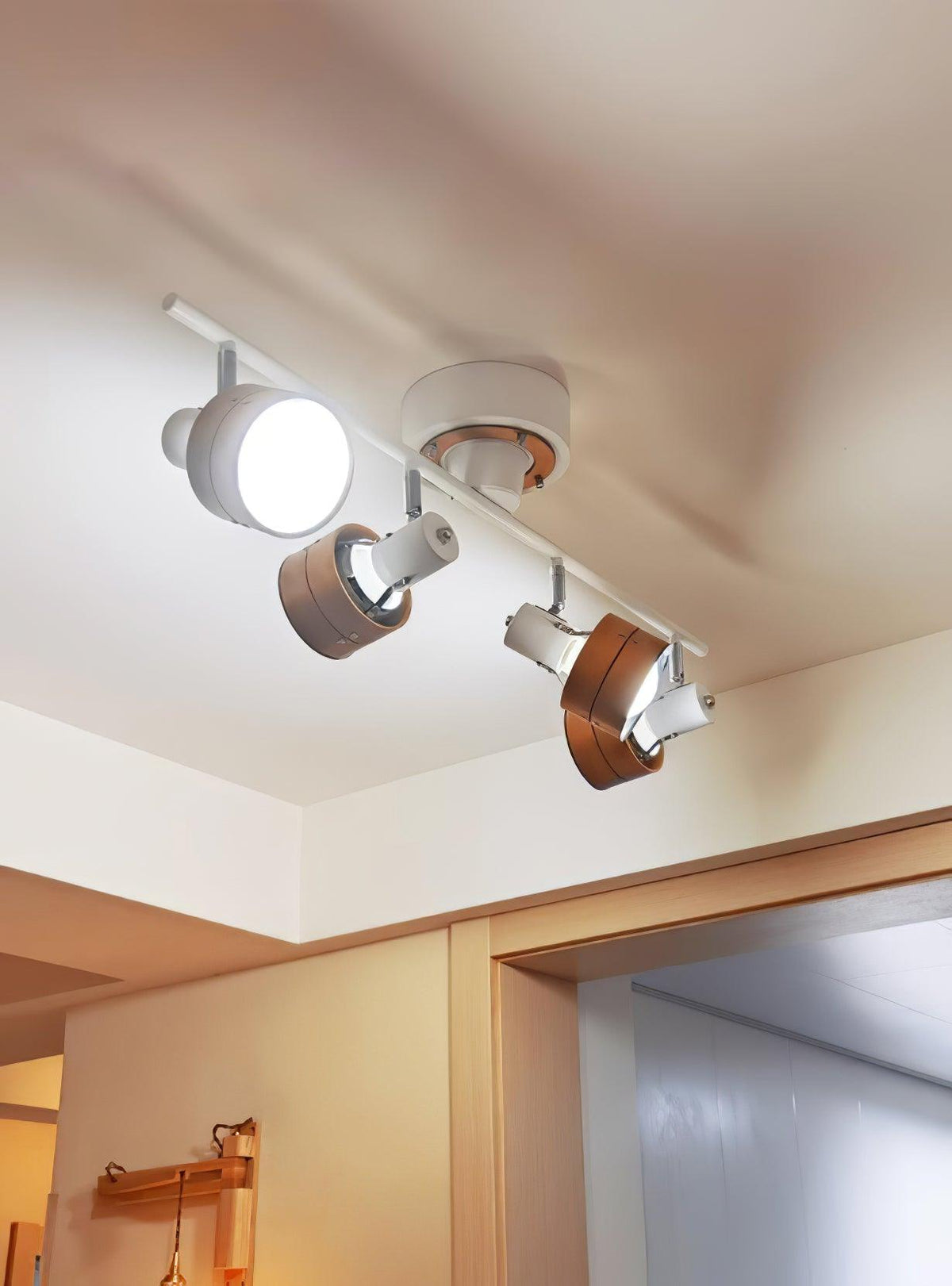 Elsorila elegantie aanpasbare spot plafondlamp van hout