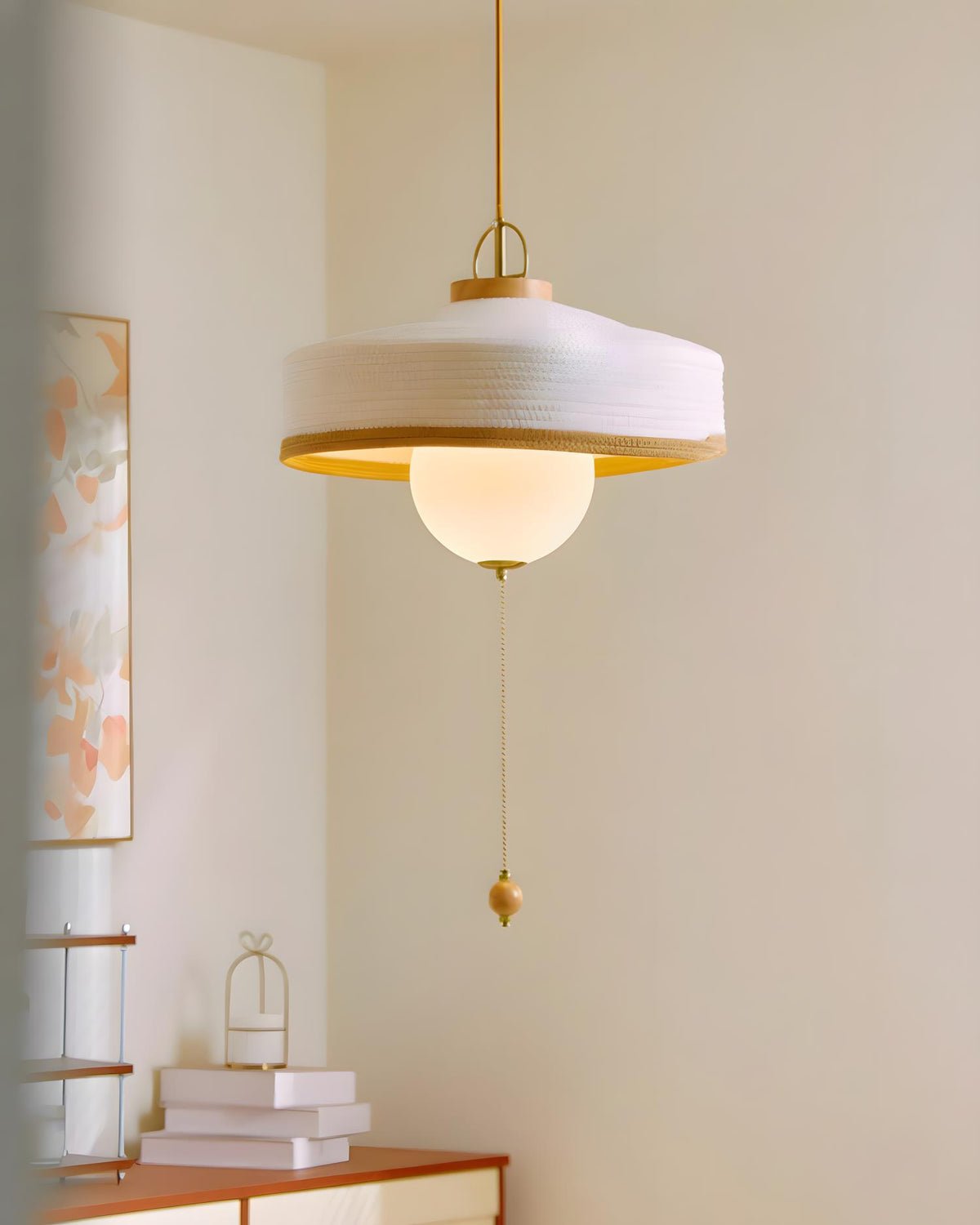 Avielle hanglamp met bolvormige kap van geweven textiel