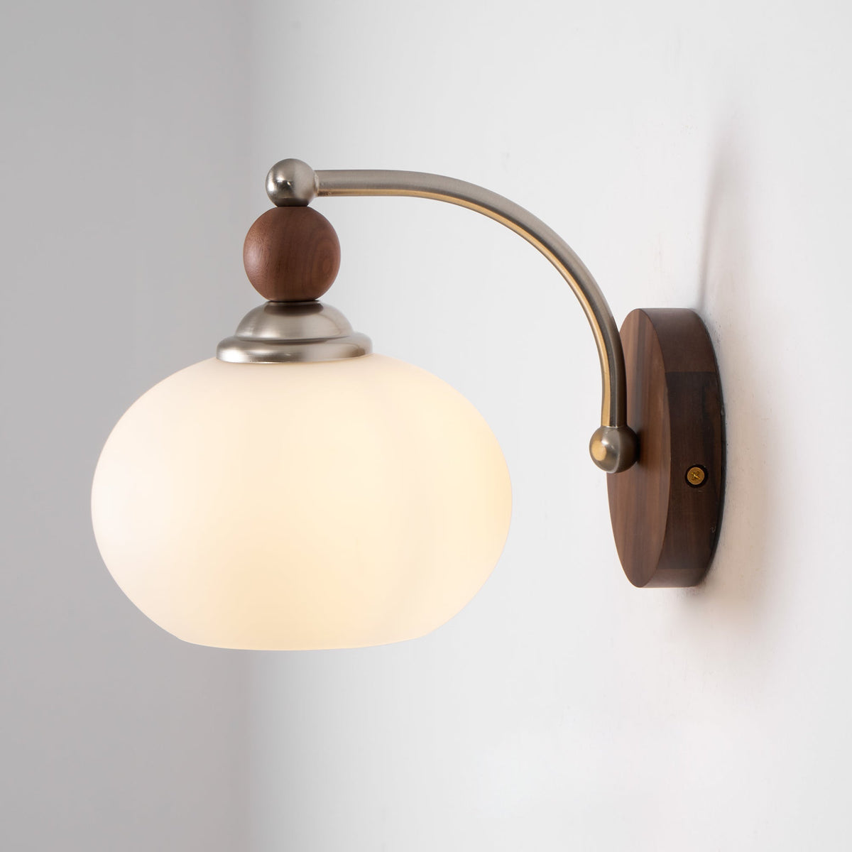 Vicare premium glazen wandlamp in Noordse kunststijl