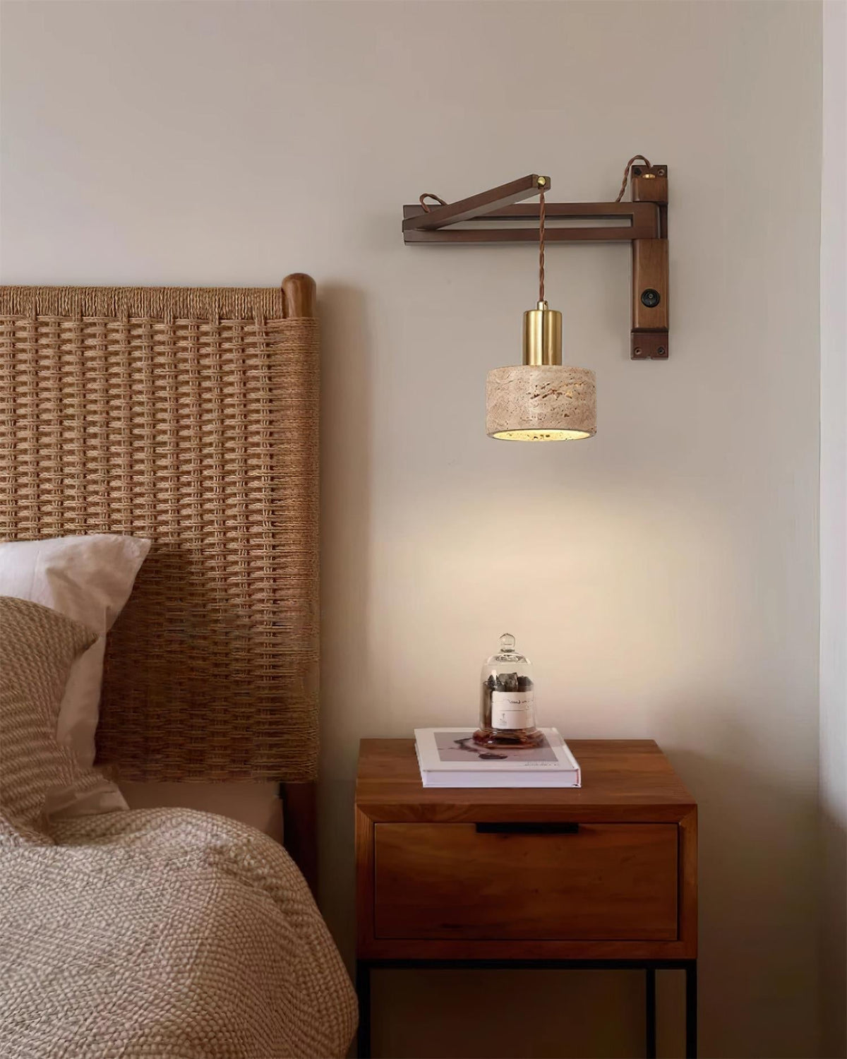 Lavenil wandlamp