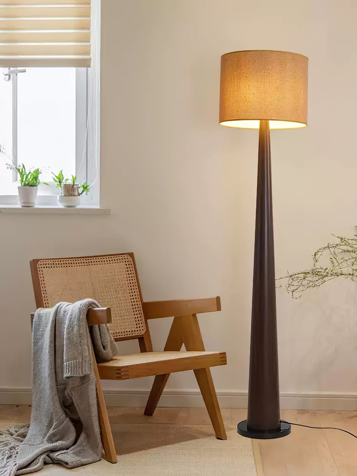 Ersilir Cylindrische houten vloerlamp