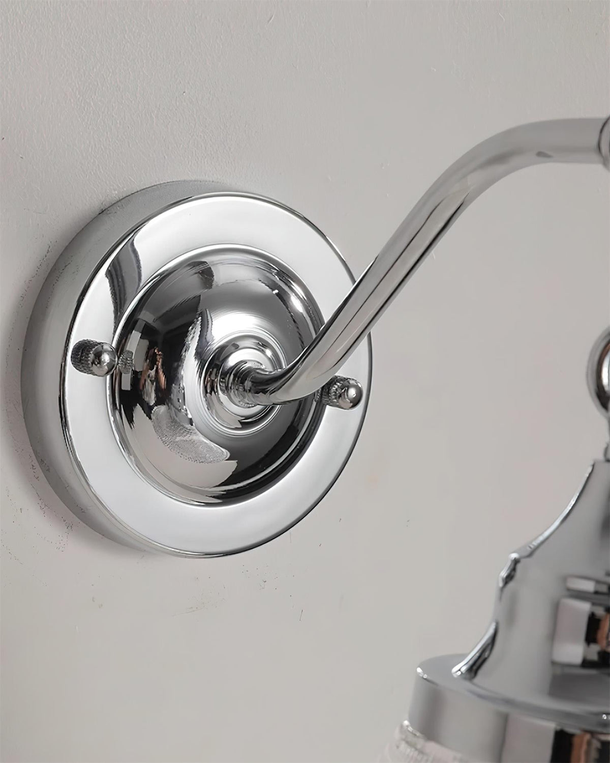 Perivo wandlamp van gepolijst chroom