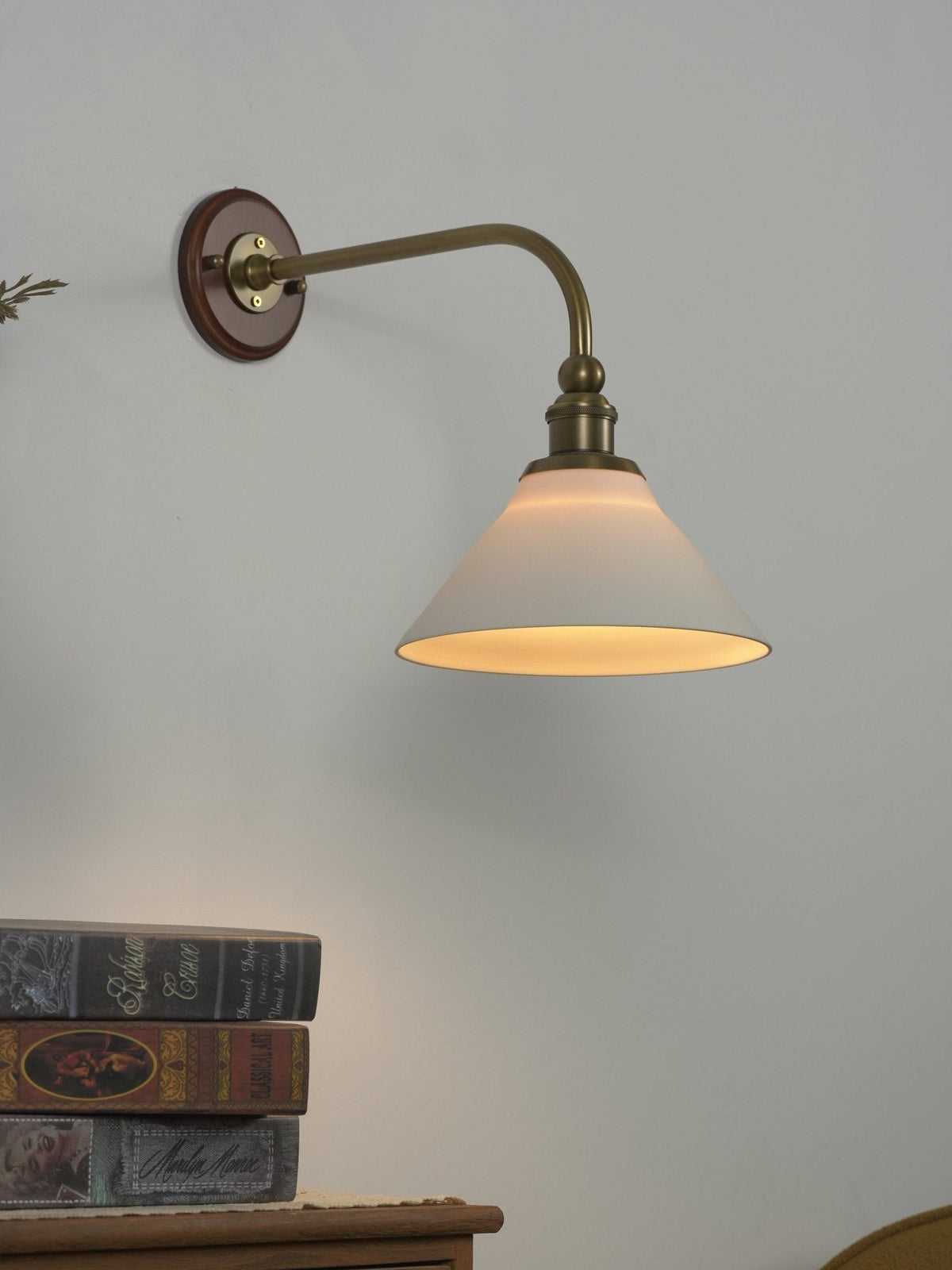 Ardent wandlamp met gebogen arm