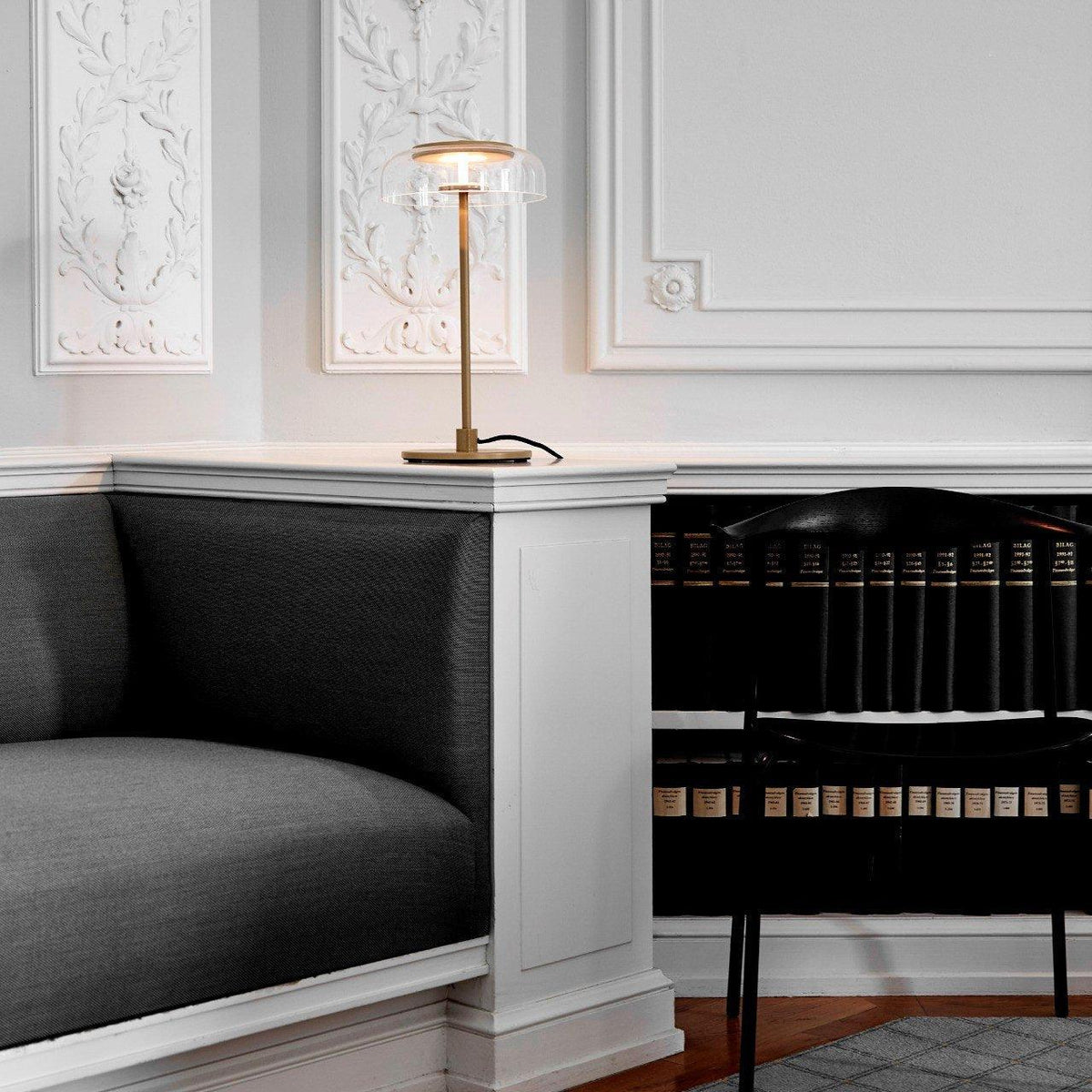 Rinelette tafellamp heldere glazen kap houten voet